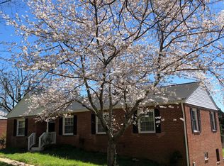 1512 Cedar Ln, Knoxville, TN 37918
