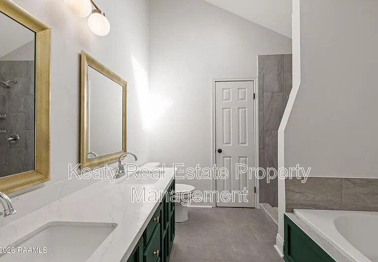 313 Wallingsford Cir — Photo 18