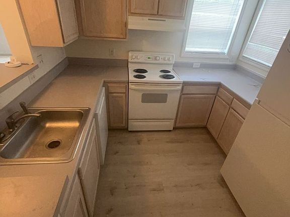 2nd image of 3730-303 Pardue Woods Pl