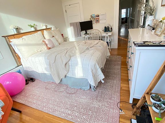 Bedroom 1 - another view