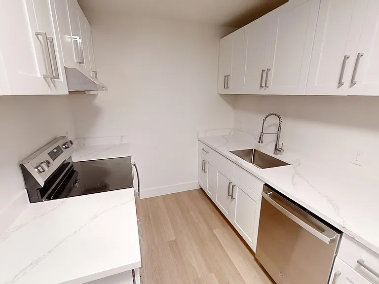 1675 Slater St — Photo 1