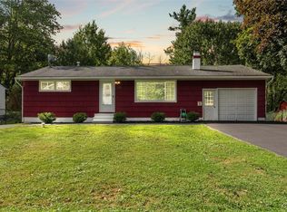 226 Hamilton Rd, North Syracuse, NY 13212