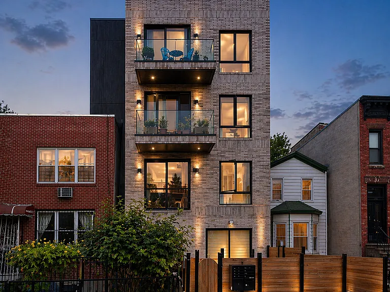 499 Van Buren St #1 — Photo 18