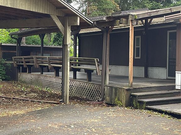 3rd image of 21609 135th Street E