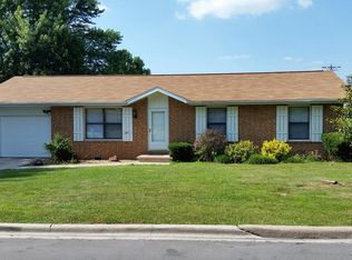 307 E Scott Wayne Dr, Nixa, MO 65714