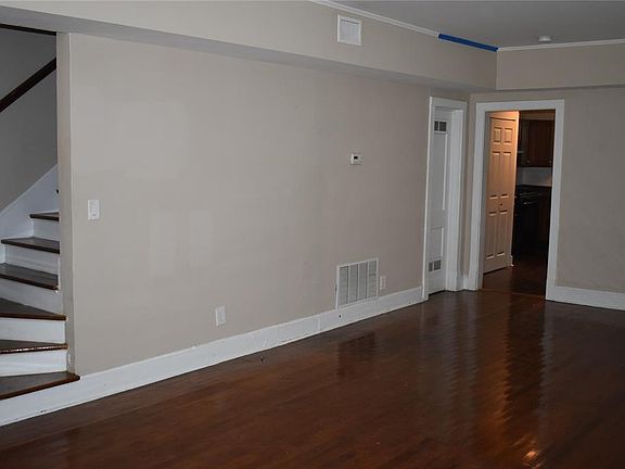 2nd image of 3127 Mastin Ln
