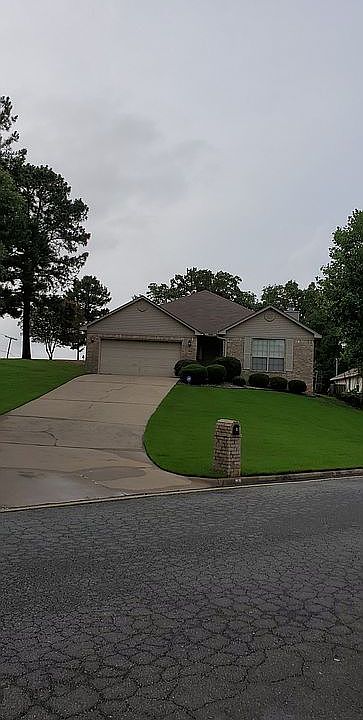 2nd image of 2 Brennan Ln