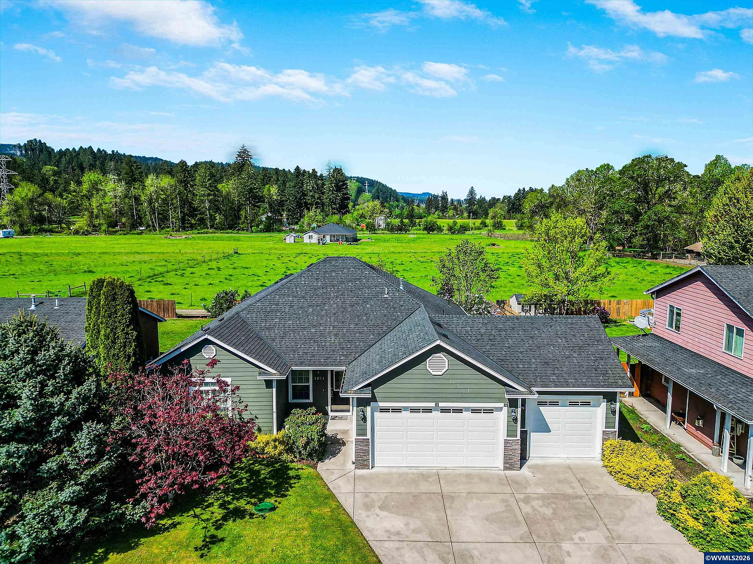 1231 SW 3rd Ave photo 1