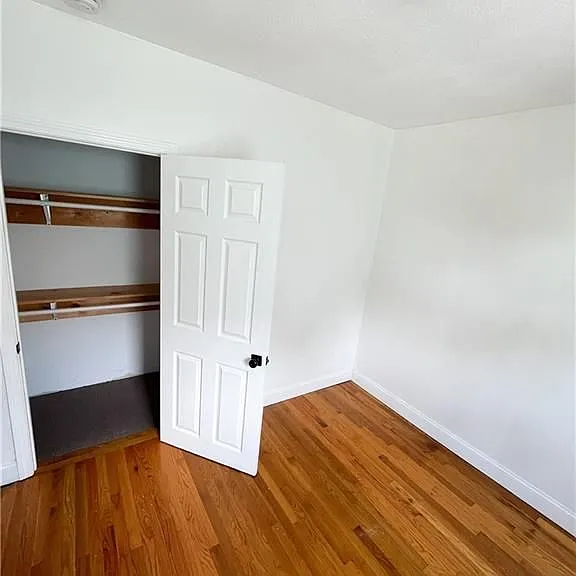 114 Warren Ave — Photo 4