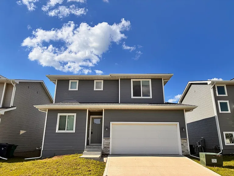 15133 Foxglove Ln — Photo 2