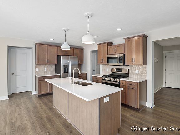 3rd image of 8260 Placid Waters Dr