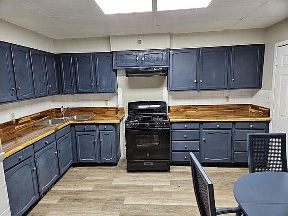 2nd image of 5256 Lotus Ave #1