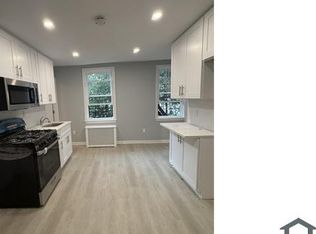 267 York Ave #2F, Staten Island, NY 10301