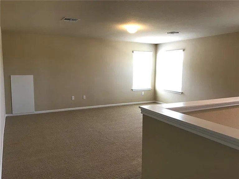 3201 Ortman Dr — Photo 17