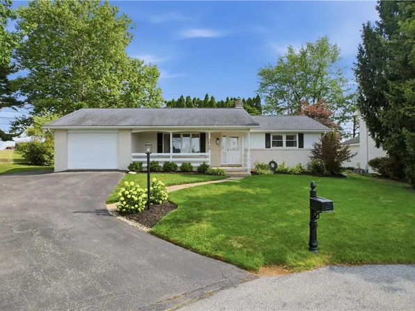 3068 Ridon Ct, Bethlehem, PA 18020