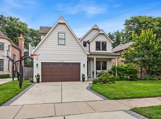2536 Oak Ave, Northbrook, IL 60062