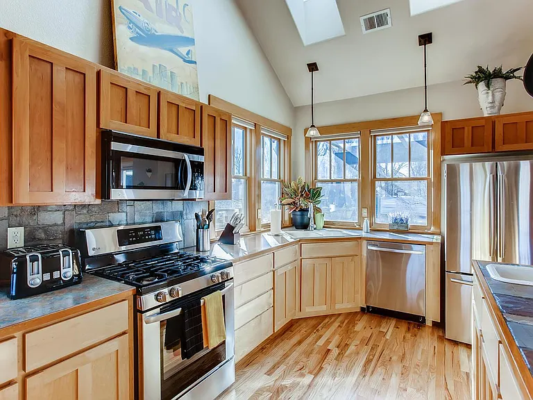 415 Mason Ct #5-A — Photo 4