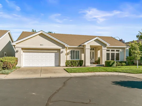 601 Summerwood Dr, Medford, OR 97504