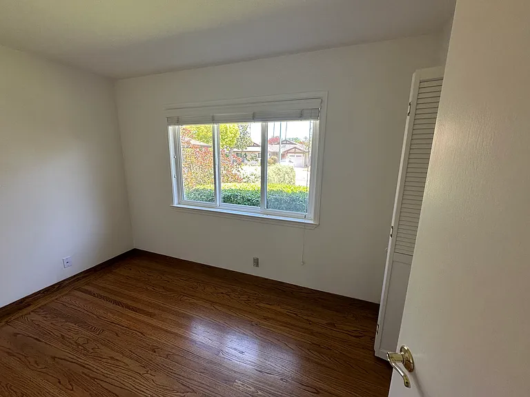 1648 Lee Dr — Photo 7