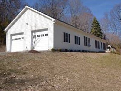 634 N Clove Rd, Millbrook, NY, 12545