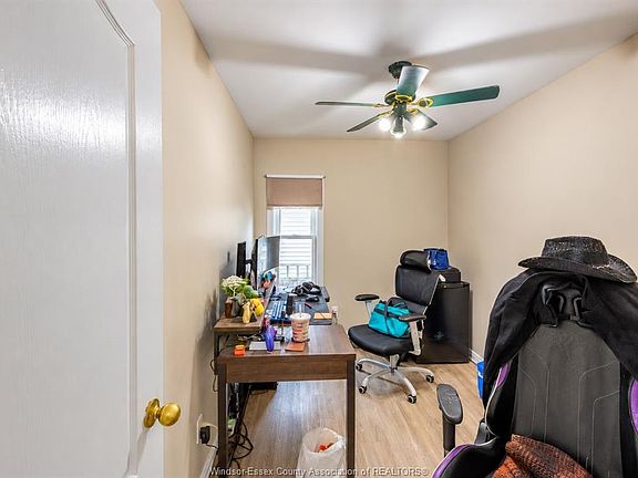 4th image of 2176 McDougall St