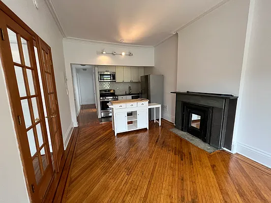 Rented by Compass | media 9