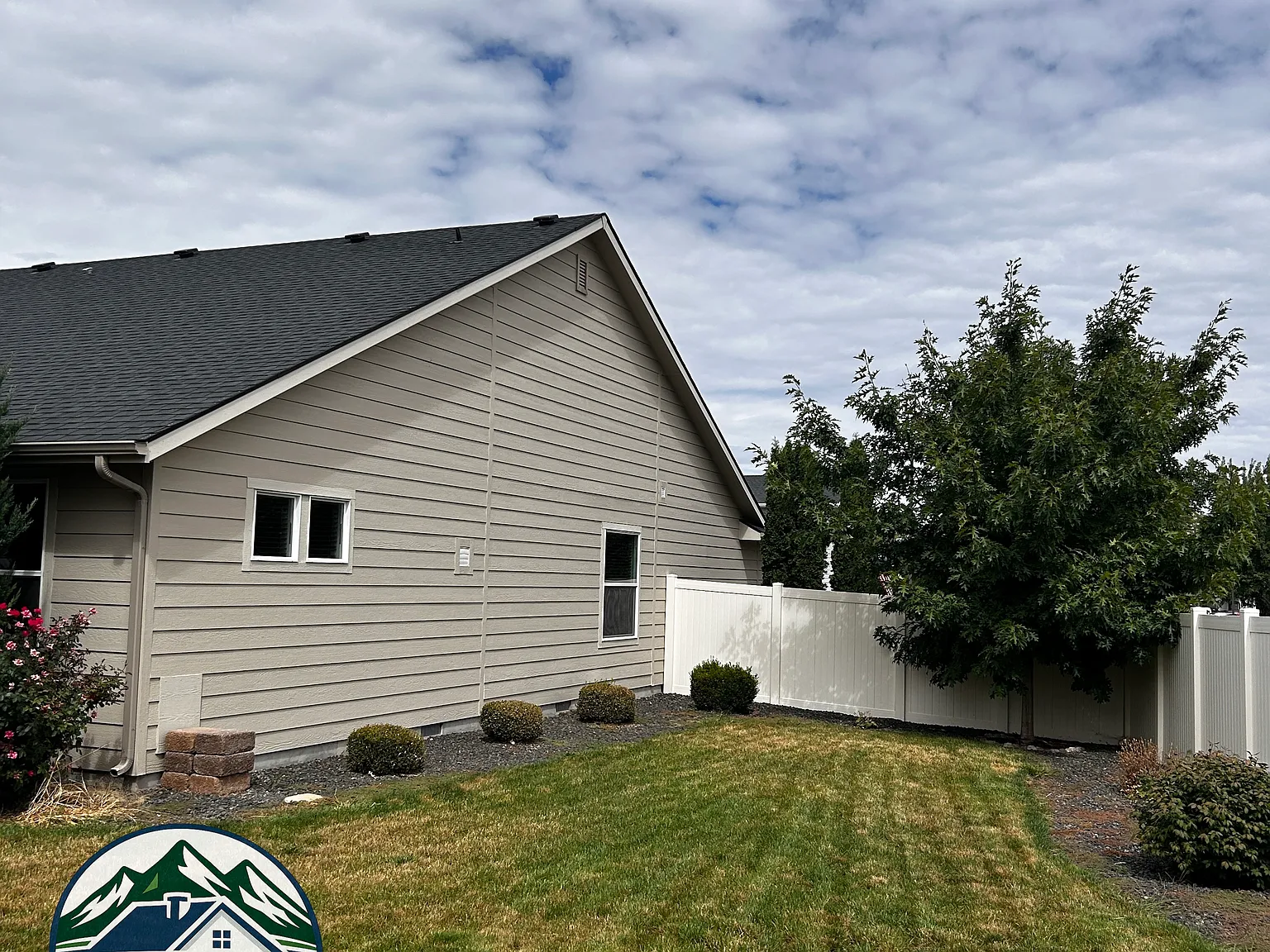 1875 W Deserthawk Dr — Photo 4