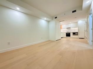 918 W 32nd Ave #101, Vancouver, BC V5Z 2J9