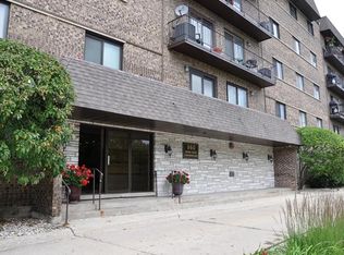 960 S River Rd APT 308, Des Plaines, IL 60016
