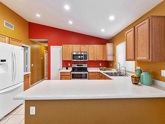5th image of 3028 E Blackhawk Dr