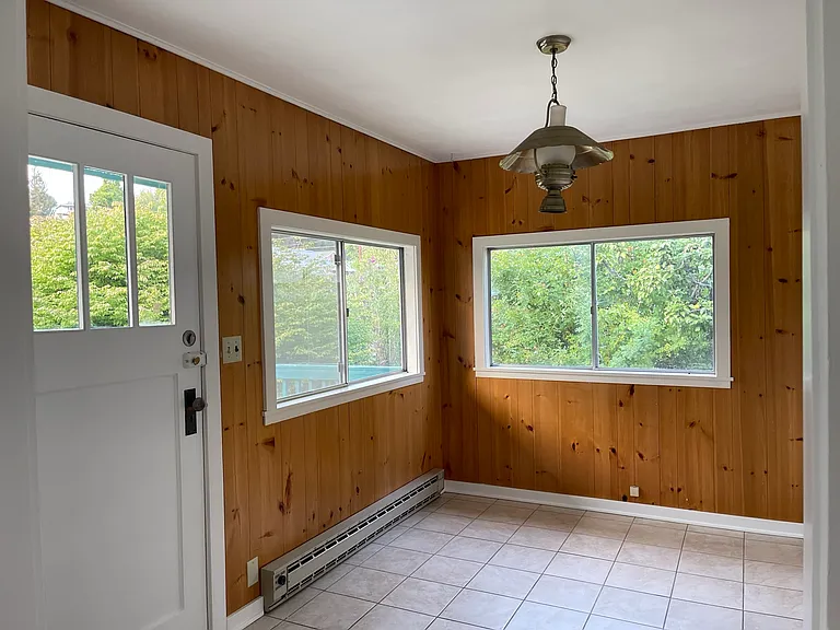245 N Harris Ave — Photo 11