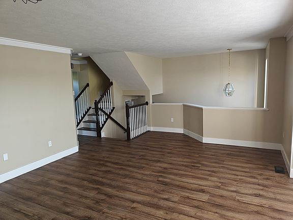 4th image of 8703 Lost Valley Dr