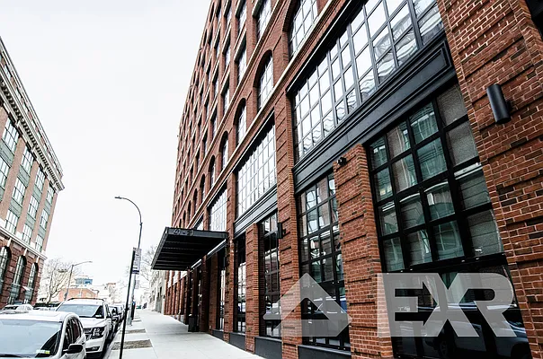 Rented by EXR | media 15