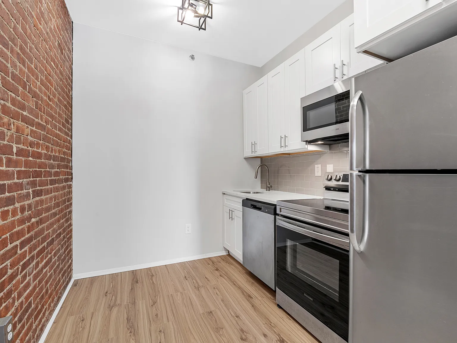 308 Madison St — Photo 3