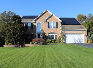 227 Granville Cir, Egg Harbor Township, NJ 08234