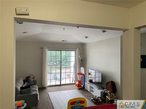3rd image of 1533 Waterford Dr #1533