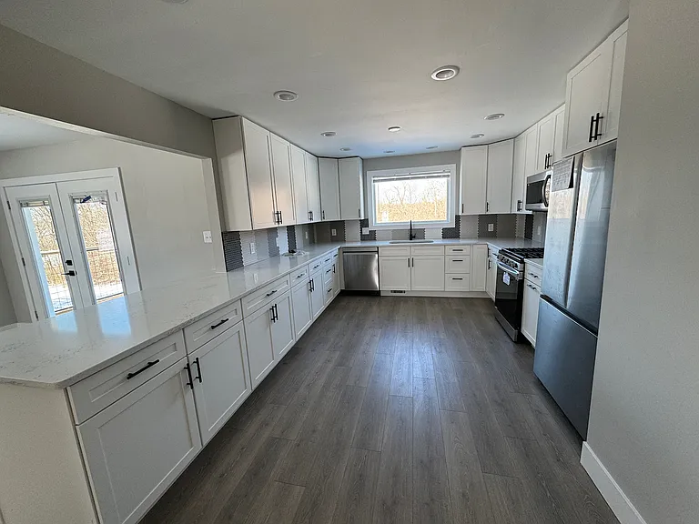 475 Boyd Ln — Photo 2