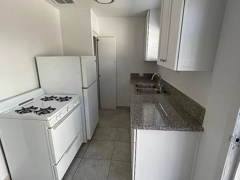 6150 Hazelhurst Pl #2 — Photo 5