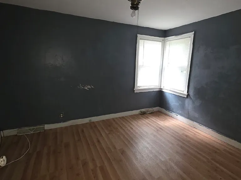 2550 E Main St — Photo 6