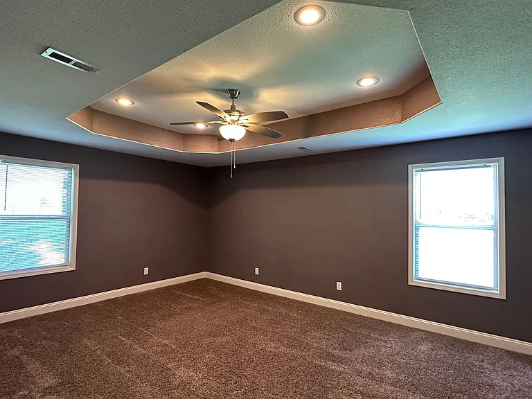 333 Lyle Curtis Cir — Photo 20