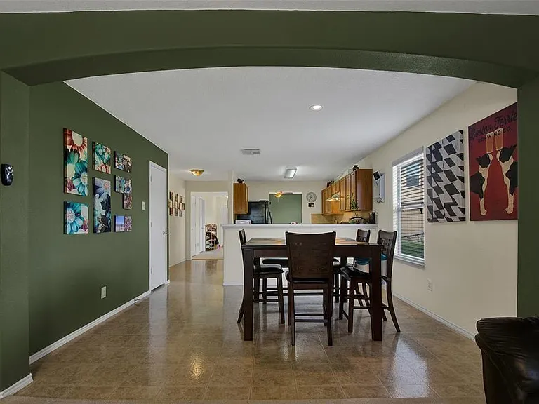 615 Salma Ct — Photo 11