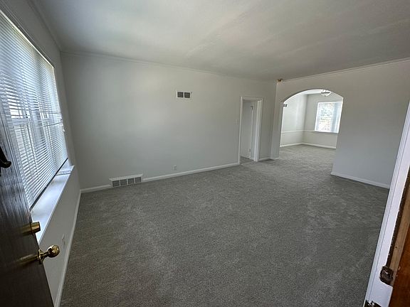 5th image of 8000 Delmar Blvd #2E
