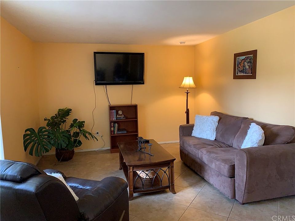 1st image of 801 S Lyon St #120
