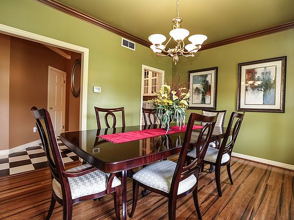 3rd image of 3467 Woodlands Cir