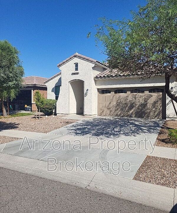 1st image of 10446 W Pomo St