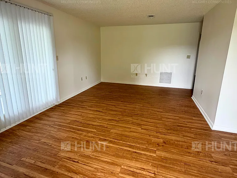 619 Dahlia Dr — Photo 2