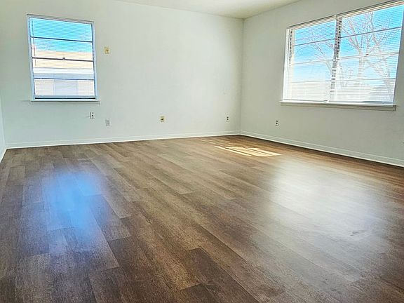 2nd image of 309 Crystal Dr