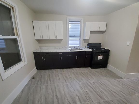 3rd image of 61 Tillinghast St APT 1