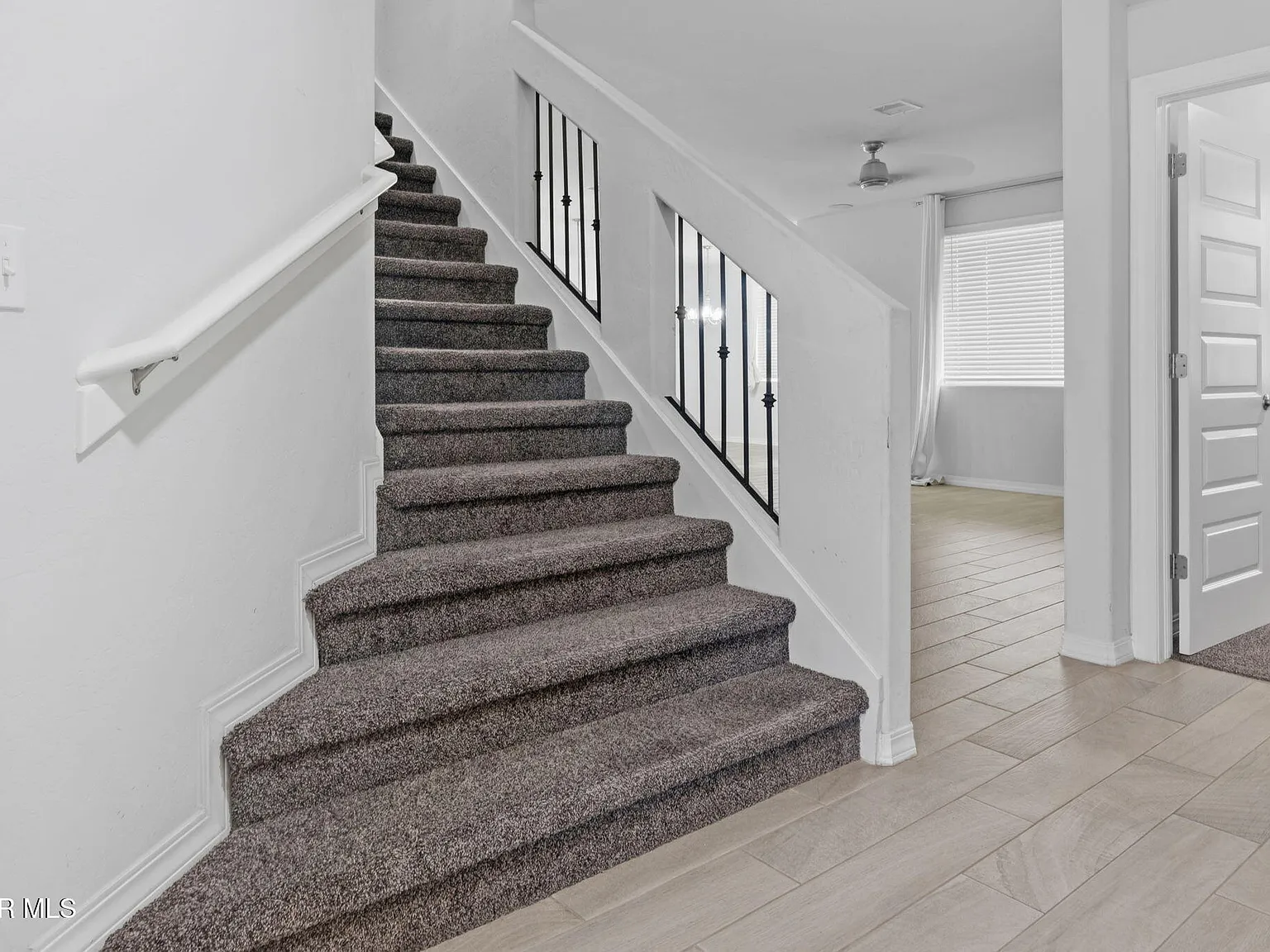 4 bed, 2.5 bath, 2644 sqft, $2,800 — Photo 4