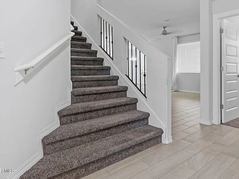 917 Airship Pl — Photo 4